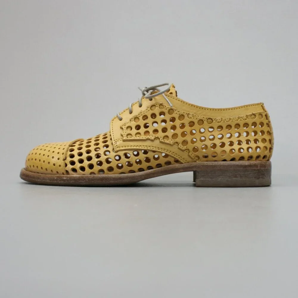 MOMA 38 Ladies 8 Luna Giallo Yellow Perforated Polka Dots Shoes Oxfords - Italy - Picture 2 of 12